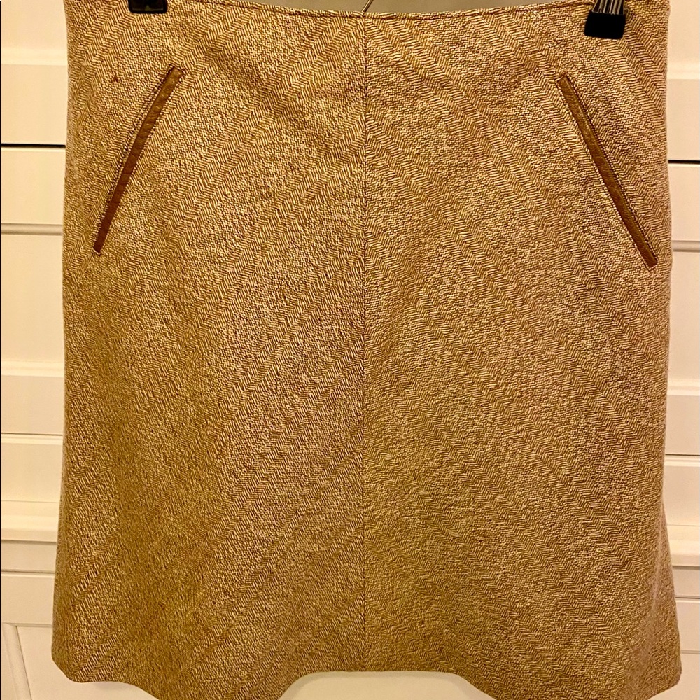 Brown/Tan short skirt